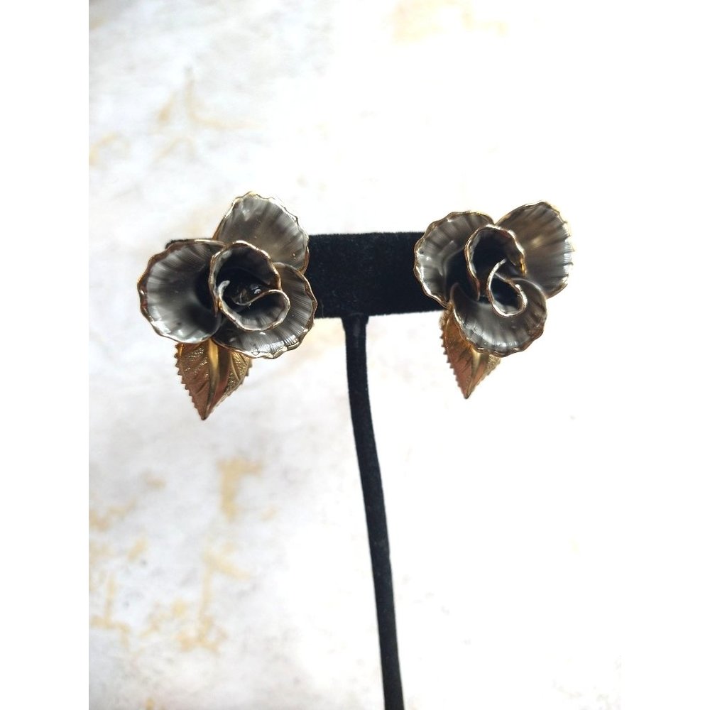 Vintage Gray and Gold Rose Metal Clip On Flower Earrings Estate Jewelry